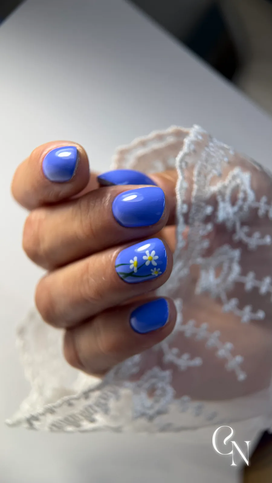 Pose sur ongles naturels couleur & fleur
